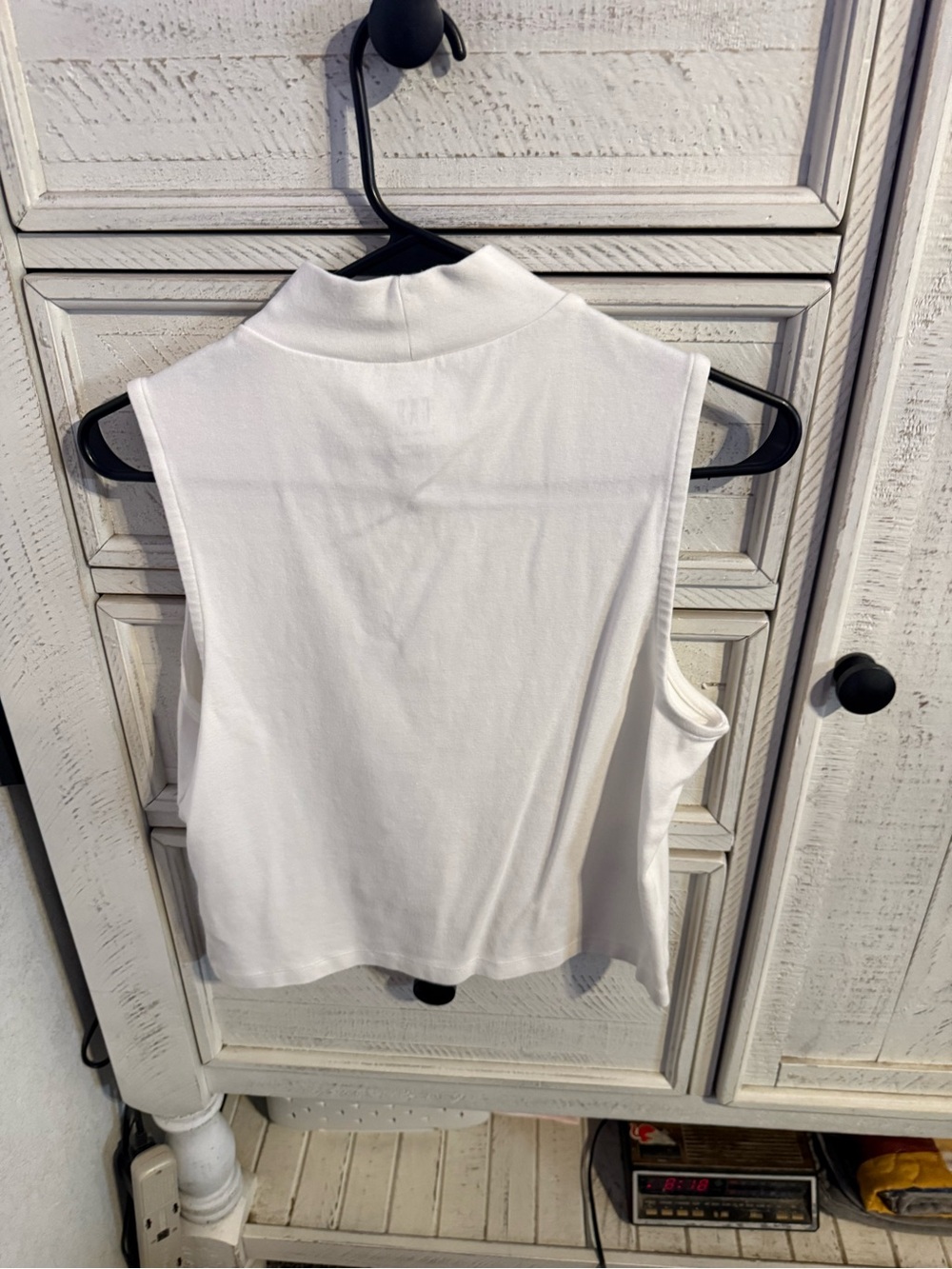 GAP White Sleeveless Mock Neck Top - Picture 3 of 4